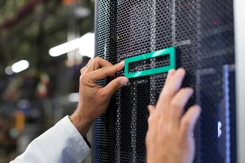 HPE MegaRAID 408i-o Speicher-Controller - Hochleistungs Speicher-Controller mit 8 Kanälen, unterstützt SATA 6Gb/s und SAS 12Gb/s für optimale Datenverwaltung und RAID-Funktionen.