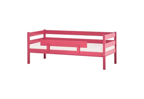 HOPPEKIDS ECO Comfort Kinderbett, Kiefer Massivholz, rosa - Das HOPPEKIDS ECO Comfort Kinderbett bietet mit seinem stabilen Kiefer-Massivholz und der hohen Belastbarkeit von 60 kg sicheren Schlafkomfort für Ihr Kind. Inklusive Rollrost und hochwertiger Kaltschaummatratze.