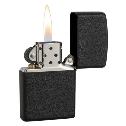 Zippo 236 Outdoor Black Crackle Lighter - Hochwertiges Zippo Feuerzeug im Black Crackle Design, winddicht und ideal für Outdoor-Aktivitäten, inklusive Geschenkverpackung.
