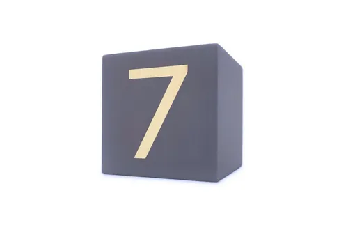 Kopper-24 Deko-Buchstaben Holzbuchstabe Würfel, 5 x 5 cm, grau, Zahl 7