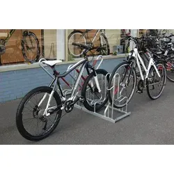 WSM Fahrradständer 4504 XBF, Einstellparker für 4 Fahrräder - Sonstige Fahrradteile, ideal für E-Bikes und Mountainbikes. Mit hohen Anlehnbügeln und integrierten Stahlösen für extra Diebstahlschutz.