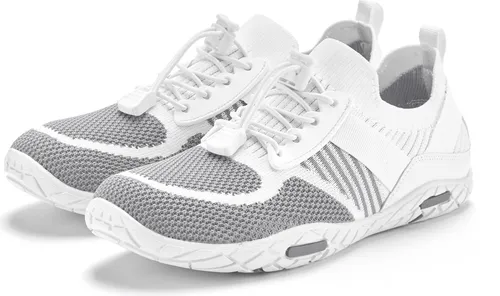 LASCANA Sneaker Weiß/Hellgrau Größe 37 - Veganer Sneaker mit ultraleichter, flexibler Sohle von LASCANA. Ideal für den Alltag, bequem und stylisch. Obermaterial aus Kunstleder und Textil, perfekte Passform.