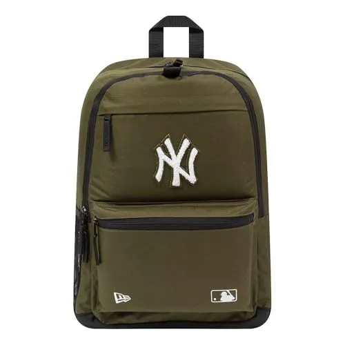 New Era MLB Applique New York Yankees Rucksack - Stilvoller Fanartikel in Grün - Rucksack in mittlerer Größe mit ikonischem New York Yankees Logo, ideal für Schule oder Freizeit. Robuste Konstruktion und modisches Design machen ihn zum perfekten Begleiter für jeden Fan.