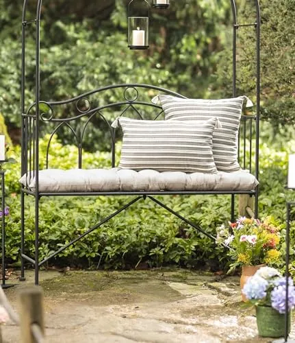 Dekoleidenschaft Bankauflage Beige in beige von Dekoleidenschaft