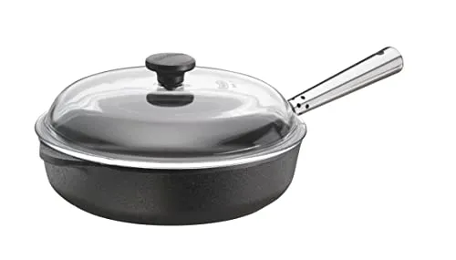 SKEPPSHULT Servierpfanne 25 cm, Gusseisen - Gusseisen Pfanne, ideal für gesundes Braten auf allen Herdarten, inklusive Induktion. Perfekt für Fleisch und Bratkartoffeln, mit Glasdeckel und schwedischer Handwerkskunst.