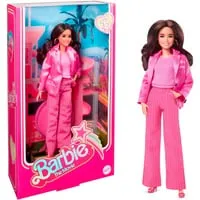 Barbie The Movie - Gloria Puppe im Pink-Hosenanzug - Puppen, bewegliche Barbie-Puppe inspiriert von America Ferreras Filmcharakter, mit edlem Outfit im berühmten Barbie-Pink – ideal als Geschenk für Kinder ab 3 Jahren!