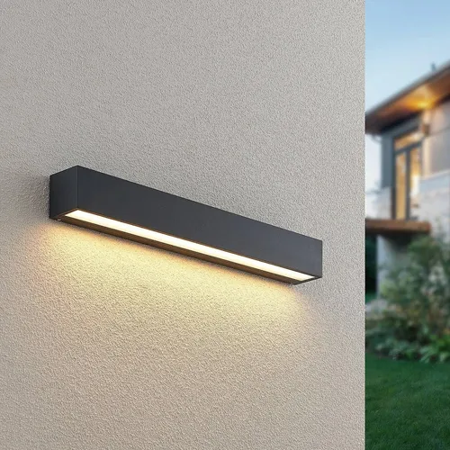 Lucande LED Wandleuchte außen 'Lengo' - Modern in Schwarz - Lampen für den Außenbereich, energieeffiziente LED-Technologie mit warmweißem Licht (3.000 K) und 5 Jahre Herstellergarantie.