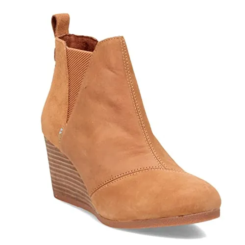 TOMS Damen Kelsey Mode-Stiefel, Tan Oiled Nubuck Suede, 36 EU - Stylischer und bequemer Plateaustiefel für Damen, ideal für jeden Anlass. Mit 7,5 cm Absatzhöhe vereint der Kelsey Komfort und Eleganz. Schlüpfen Sie einfach hinein und genießen Sie den Tag!