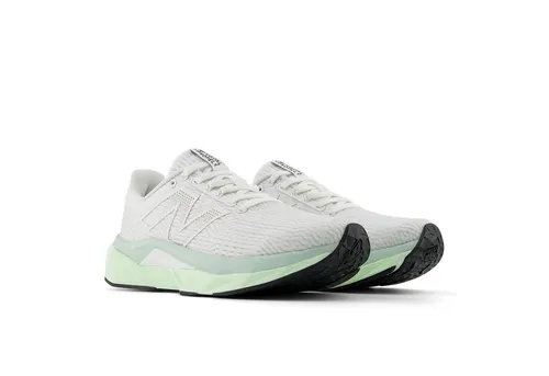 New Balance FUELCELL PROPEL V5 Laufschuh