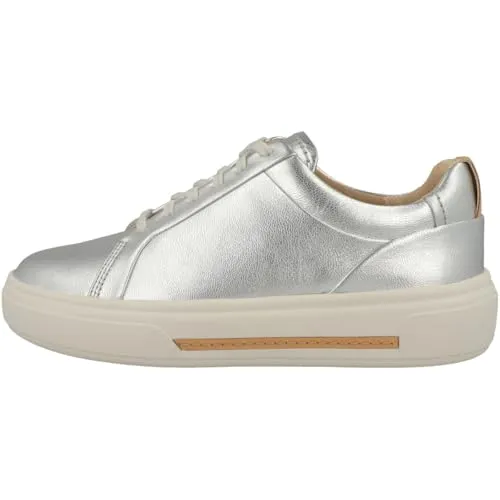 Clarks Damen Sneaker Low Hollyhock Walk - Damen-Sneaker mit hochwertigem Glattleder-Obermaterial und Contour-Cushion-Fußbett für maximalen Komfort – ideal für den Alltag.