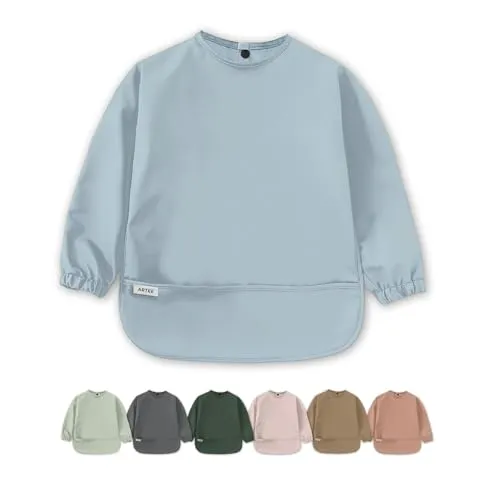 ARTEE Ärmellätzchen wasserfest mit Ärmeln – Ideal für Babys (Light Blue, M) - Praktisches Lätzchen mit elastischem Gummibund und Druckknöpfen, leicht zu reinigen und aus 100% recyceltem Polyester. Perfekt für ein sauberes Fütterlebnis! Erhältlich in zwei Größen.