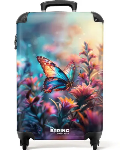 NoBoringSuitcases.com© Kinderkoffer mit Schmetterlingsmotiv - Farbenfroher Hartschalenkoffer im Handgepäck-Format (55x35x20 cm) mit 36 Litern Stauraum, 4 Rollen und TSA-Zahlenschloss – der perfekte Reisebegleiter für kleine Abenteurer!