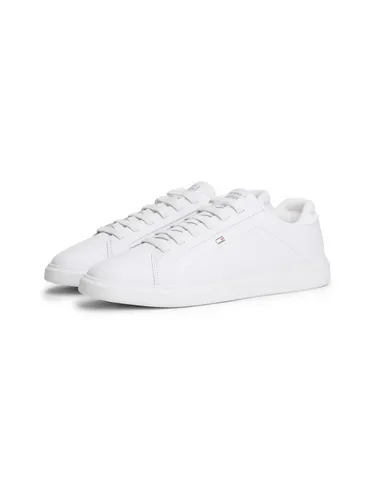 Tommy Hilfiger TH ICON COURT LIGHT Slip-On Sneaker – Sportlicher Freizeitschuh mit Flaggen-Stickerei - Modischer Slip-On Sneaker in Weiß, ideal für den Alltag. Mit elastischen Schnürsenkeln und sportlichem Design bietet dieser Schuh Komfort und Stil in einem.