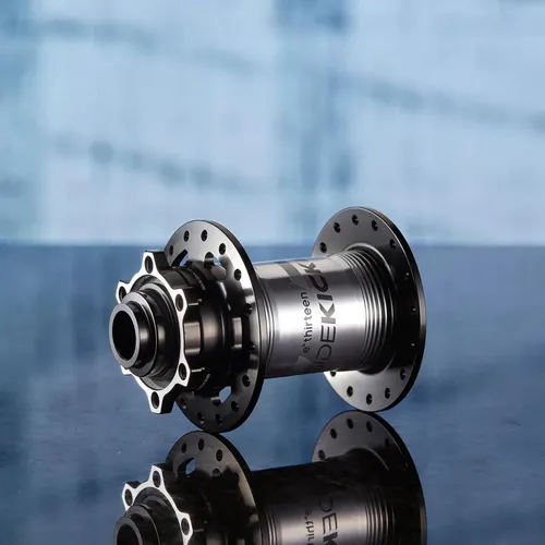 Produktbild e*13 Sidekick Boost Nabe VR, 28 L., 110x15/20mm, black/sterling silver (Scheibenbremse 6-Loch) (49472513)