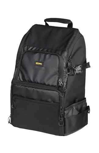 SPRO Backpack 104 – Geräumiger Outdoor-Rucksack - Angelrucksack mit 4 Tackle-Boxen, wasserabweisend und ideal für Schule, Uni und Outdoor-Aktivitäten. Bietet hohen Komfort und optimalen Stauraum für alle Abenteuer.