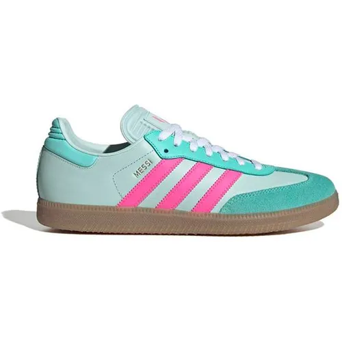 adidas Performance SAMBA MESSI Sneaker grün 42 EU - Sportliche Sneaker in Größe 42, ideal für Fußball. Mit hochwertigem Obermaterial und rutschfester Gummisohle für optimalen Halt auf dem Platz.