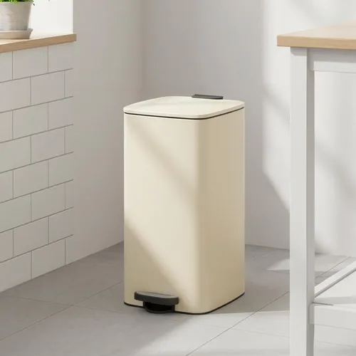 SONGMICS 30 Liter Tretmülleimer mit Inneneimer, Softclose, beige - Praktischer 30 Liter Abfalleimer für Ihre Küche: platzsparend, stabil mit Anti-Rutsch-Fußpads und sanft schließendem Deckel. Der herausnehmbare Inneneimer sorgt für eine hygienische Entsorgung.
