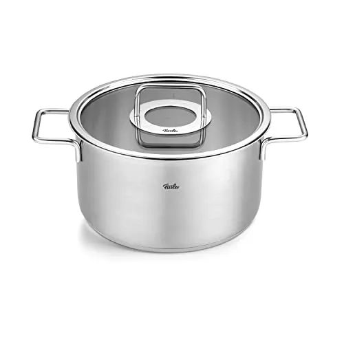 Fissler Pure Collection Edelstahl-Kochtopf 24 cm - Kochtopf aus 90 % recyceltem Edelstahl, ideal für alle Herdarten inklusive Induktion, mit praktischer Innen-Skalierung und 10 Jahren Garantie.