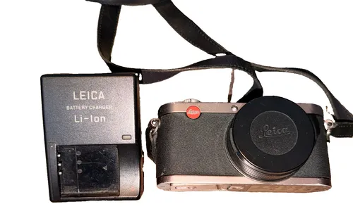 Leica X1 schwarz silber Digitalkamera CMOS APS-C 12MP mit Elmarit 2,8/24mm ASPH