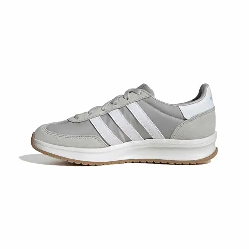 Adidas Damen Run 70S 2.0 Schuhe in Grau, Größe 43 1/3 EU - Stylische und bequeme Sneakers mit regulärer Passform, ideal für den Alltag. Mit Cloudfoam-Zwischensohle für optimalen Komfort und Gummiaußensohle für gute Griffigkeit.