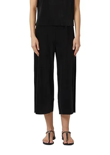 s.Oliver Plissierte Culotte mit All-Over-Print - Elegante Plissierte Culotte mit hohem Bund und elastischem Bund für optimalen Tragekomfort. Ideal für einen stylischen Look im Alltag oder zu besonderen Anlässen.