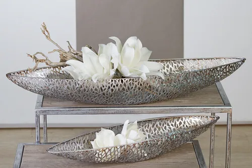 Casablanca Schale Purley - Antiksilber Dekoschale - Moderne Dekoschale aus Metall in antiksilber, ideal für stilvolle Tischdekoration oder als Blickfang im Wohnraum. Maße: H: 10 cm, B: 80 cm, L: 21 cm.