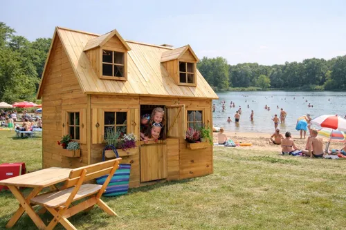 Zweistöckiges Kinderspielhaus Spielhaus 2,48×1,61x2,40 Spielhütt #3995 - Fantasievolles zweistöckiges Kinderspielhaus aus naturbelassener Hobelkiefer. Mit robusten Fenstern, und sicherem Plexiglas bietet es viel Platz für Abenteuer. Die langlebige Imprägnierung schützt das Holz vor Witterungseinflüssen.
