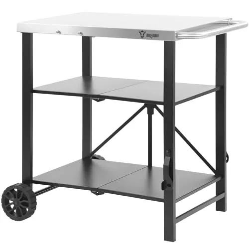 BBQ-Toro Klappbarer Grillwagen 60 x 80 x 82 cm | Mobil und Praktisch - Der klappbare Grillwagen von BBQ-Toro bietet vielseitige Einsatzmöglichkeiten als mobile Arbeitsfläche oder Beistelltisch. Mit durchdachter Klappfunktion, großem Stauraum und robustem Edelstahl ist er ideal für Gartenpartys und Outdoor-Einsätze.