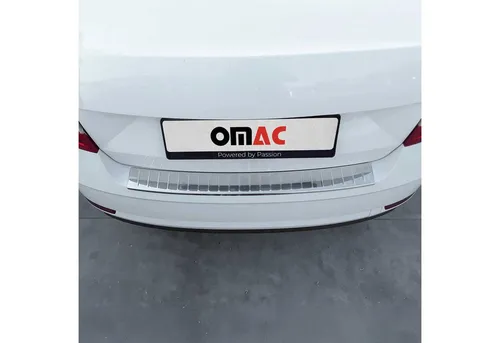 OMAC Ladekantenschutz für Skoda Octavia Stufenheck 2012-2020 - Abdeckblenden für optimalen Schutz vor Kratzern beim Be- und Entladen, aus rostfreiem Edelstahl für hohe Langlebigkeit und einfache Installation ohne Bohren.