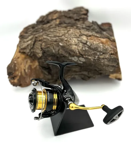 DAIWA 23 Legalis LT3000-C(U) Spinn-Angelrolle von DAIWA