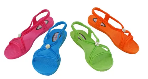 Siebi's TENNO Multi Badeschuhe und Badesandalette für Damen - Wanderschuhe in Größe 40 und trendigem Rosa, ideal für Freizeit und Strandaktivitäten.