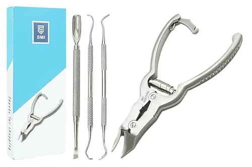 SMI 4-teiliges Fußpflege Set mit Kopfschneider und Nagelzange - Umfassendes Fußpflege-Set für professionelle Pflege. Der Kopfschneider mit doppelter Übersetzung sorgt für müheloses Schneiden dicker Nägel. Hochwertiger Edelstahl garantiert Langlebigkeit und einfache Reinigung.