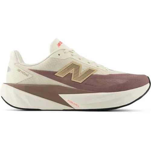 NEW BALANCE Herren Laufschuhe FuelCell Rebel v5 - Schnelligkeit trifft Stil - Laufschuhe mit FuelCell-Zwischensohlentechnologie für ein reaktionsfreudiges Laufgefühl. Modernes Design und leichtes Mesh-Obermaterial - ideal für schnelle Kilometer!
