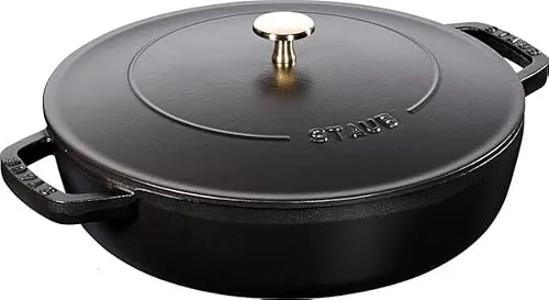 STAUB Gusseisen Bräter 28 cm - Chistera Tropfenstruktur für saftige Gerichte - Pfannen: Flacher Bräter mit 3,7 L Volumen und spezieller Tropfenstruktur im Deckel für optimale Befeuchtung und zartes Garen. Ideal für alle Herdarten inklusive Induktion.