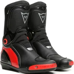 Dainese Sport Master Gore-Tex Motorradstiefel - Wasserdicht in Rot/Schwarz, Größe 40 EU - Motorradstiefel mit Gore-Tex-Technologie für optimale Wasserfestigkeit und Komfort, ideal für sportliche Fahrer.