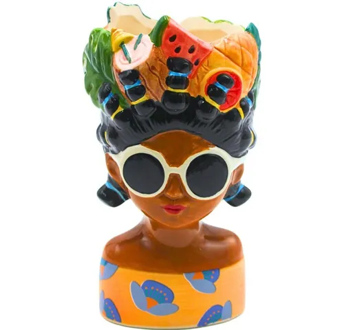 Bunte Gesichtsvase mit Sonnenbrille und Obst - Dekovase aus Keramik in weiblicher Figurengestalt, ideal für Sukkulenten und Blumen. Bringt farbenfrohes Urlaubsfeeling und kreative Akzente in dein Zuhause.