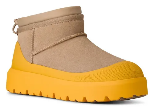 UGG Herren Cl Ultra Mini Weather Hybrid Boot, Senfsamen - Stylischer und wasserdichter Fashion Boot mit hochwertigem Wildleder und UGGplush Wollfutter. Ideal für kaltes Wetter bis -20 °C und bietet optimalen Komfort.