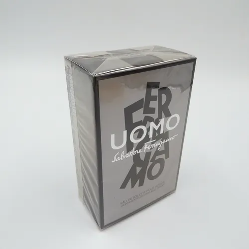 Salvatore Ferragamo Uomo Eau de Toilette 50 ml - Eau de Toilette für Männer, verleiht einen maskulinen Duft mit italienischem Flair und ist ideal für den täglichen Gebrauch.