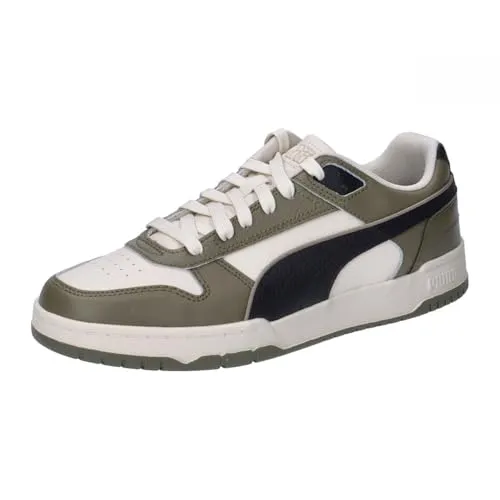 PUMA Unisex RBD Game Low Sneaker, Alpine Snow Black Olive, 42.5 EU - Stylische Sneaker für Jungen mit Obermaterial aus recycelten Materialien, ideal für umweltbewusste Mode-Liebhaber.