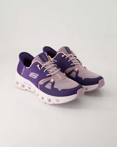 Skechers GLIDE-STEP PRO Slip-On Sneaker - Sneaker mit komfortabler Heel Pillow Funktion, atmungsaktivem Obermaterial und Skechers Air-Cooled Memory Foam für ultimativen Tragekomfort.