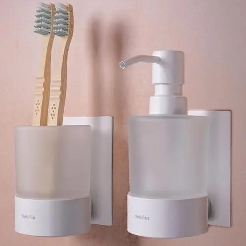 Dolvhin Seifenspender und Zahnputzbecher Set - Elegantes Badezimmer Set aus matt weißem Milchglas und rostfreiem Edelstahl, mit innovativer Klebetechnologie für einfache Montage ohne Bohren.