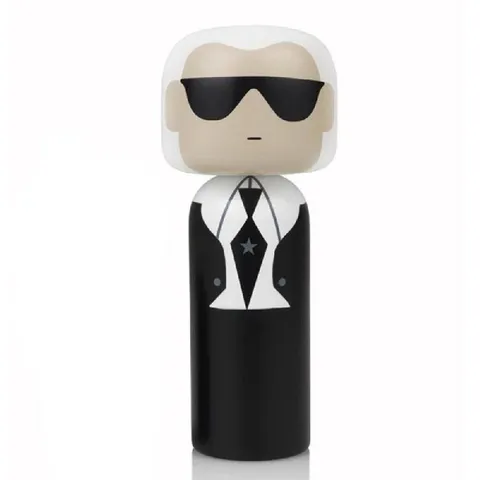 Lucie Kaas Sketch.inc - Karl Lagerfeld, groß - Figuren & Skulpturen, handbemalte Holzfigur von Karl Lagerfeld mit 21,5 cm Höhe – ein stilvolles Deko-Element für jeden Raum.