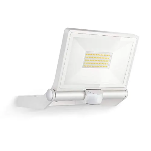 Steinel Sensor-LED-Strahler XLED ONE XL S 3000K IP44 - Lampen für Außenbereich, energieeffizienter Strahler mit Bewegungs- und Dämmerungssensor, langlebig mit über 50.000 Stunden Lebensdauer und schwenkbarem Kopf für flexible Beleuchtung.