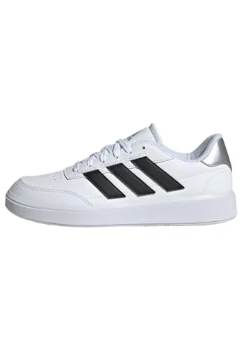 adidas Damen Courtblock Shoes - Cloud White/Core Black/Silver, 39 1/3 EU - Damen-Sneaker mit flacher Gummisohle und synthetischem Obermaterial für optimalen Komfort und Stil im Alltag.