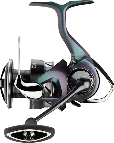 DAIWA 24 Regal LT 2000D-XH - Leichte Spinnrolle für Süßwasserangeln - Angelrollen für Unisex, mit Aluminiumspule und 82 cm Schnureinzug, ideal für präzises Angeln und vielseitig einsetzbar.