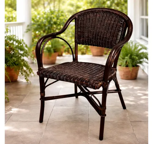 bv-vertrieb Rattanstuhl Dunkelbraun Geflecht Sessel - Eleganter Rattanstuhl aus handgeflochtenem Rattan in dunkelbraun. Ideal für Esszimmer oder Wohnzimmer, bietet er hohen Sitzkomfort und fügt sich harmonisch in jedes Wohnkonzept ein.