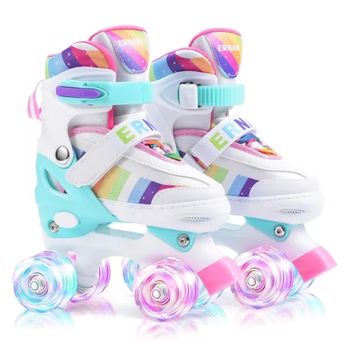 ERNAN Verstellbare LED Rollschuhe für Mädchen und Jungen - Faszinierende Rollschuhe mit 8 leuchtenden Rädern, die ohne Batterien strahlen. Verstellbar auf 4 Größen und mit hochwertiger Verarbeitung für sicheren Fahrspaß. Perfekt für aktive Kinder!