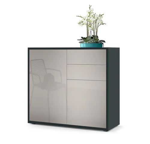 Vladon Kommode Ben V1 - Modernes Möbelstück in Schwarz matt/Sandgrau Hochglanz - Stylische Kommode mit 2 Türen und 2 Schubladen, pflegeleicht und geräuschlos durch Push-to-Open-System – ideal für jeden Raum!