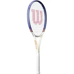 Wilson Tennisschläger Roland Garros Triumph 105 - Der Roland-Garros Triumph Tennisschläger bietet ein ansprechendes Design und hohe Leistung. Mit grifflastiger Bauweise und offenem Besaitungsmuster für verbesserten Spin ist er ideal für Freizeitspieler, die ihr Spiel aufwerten möchten.