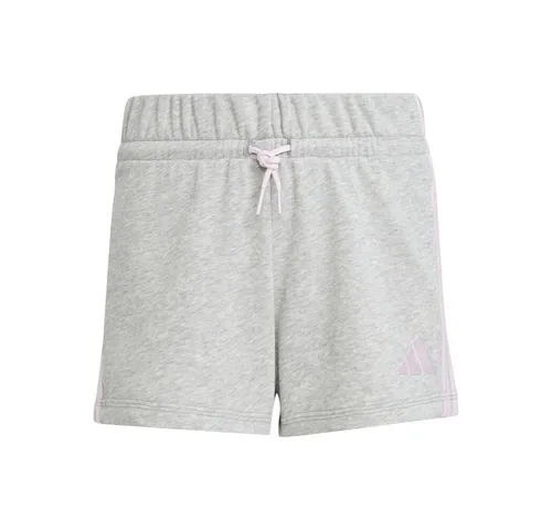 ADIDAS Kinder Shorts Essentials Kids - Bequeme Shorts aus weichem French Terry, ideal für aktive Kinder. Mit sportlichem 3-Streifen-Design und umweltfreundlichen Materialien, die Recycling fördern.